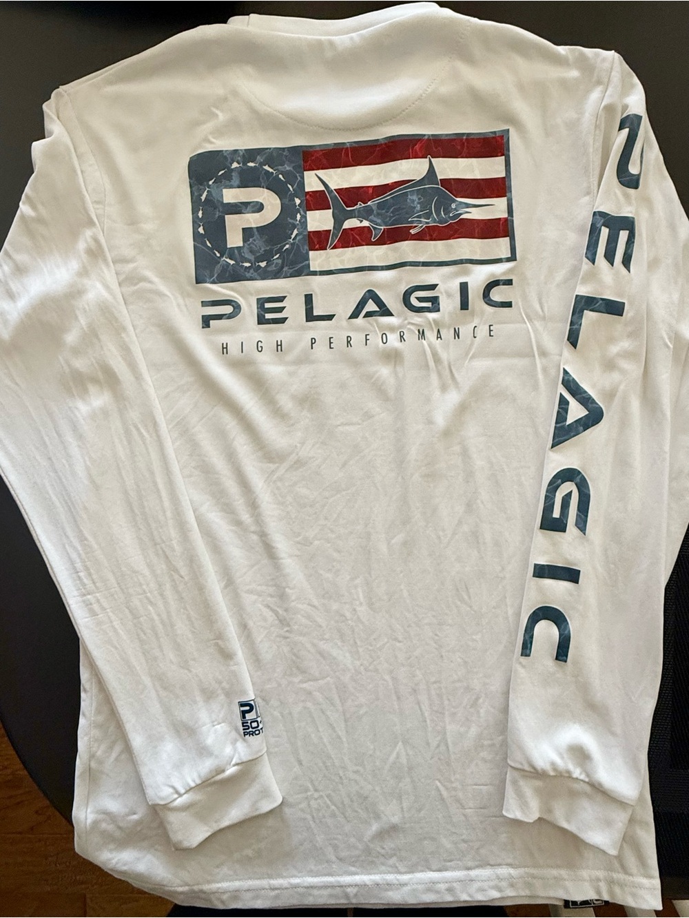 Pelagic Bundle -Boys Red, White & Blue Fishing Shorts & Matching shirt Size M. - Picture 4 of 9